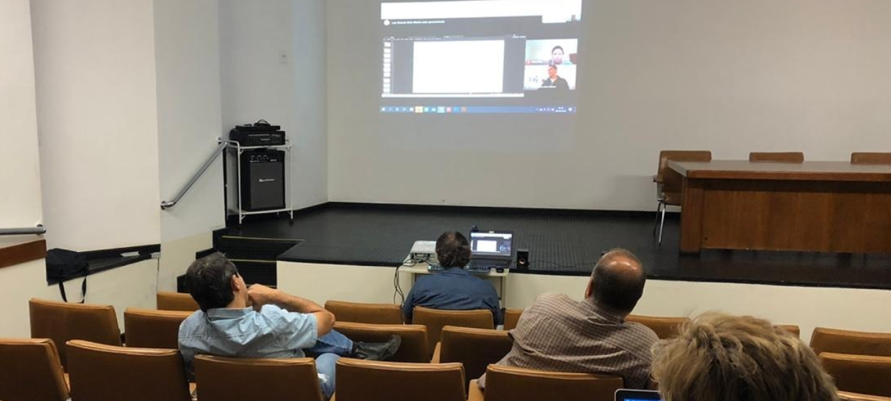 Teve videoconferência com equipe do muda cana